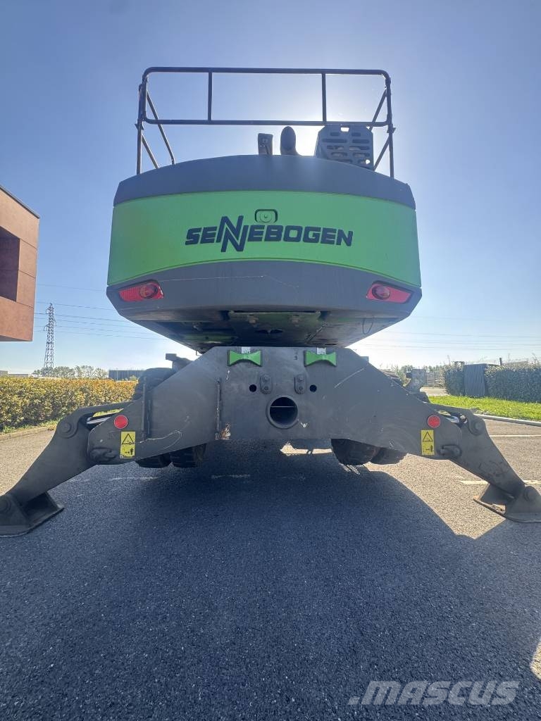Sennebogen 821 E Excavadoras de ruedas