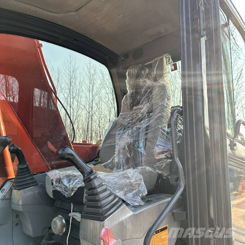 Doosan DX 140 LC 履带挖掘机