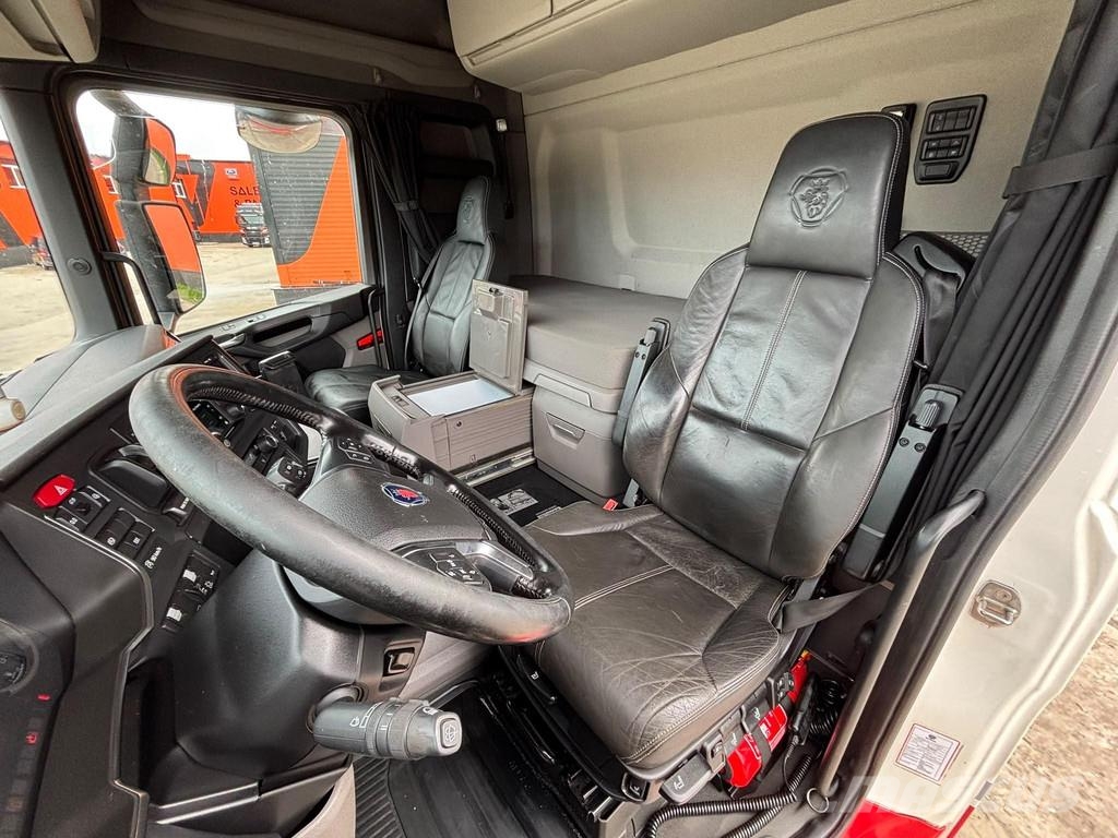 Scania R 500 8x2*6 HIAB 800E-7 + JIB / PLATFORM L=5965 mm Autogru