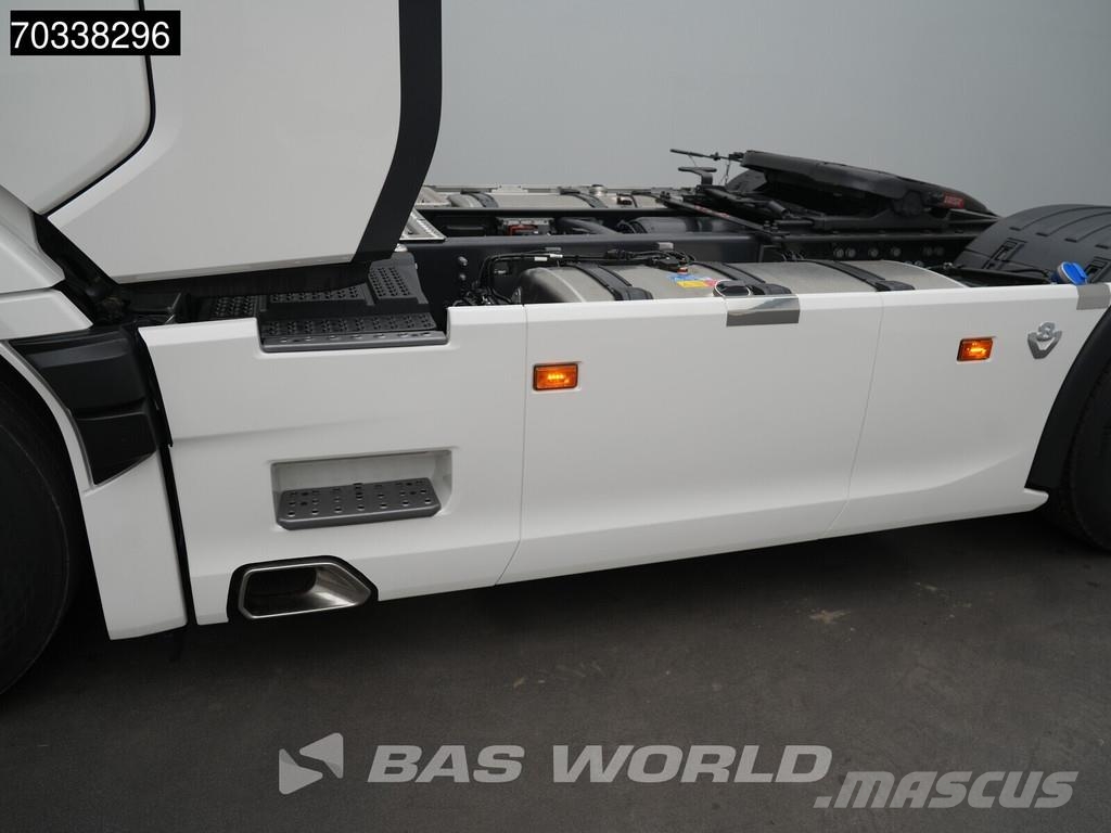 Scania S660 4X2 NEW! Retarder 2x Tanks Standklima ACC Lea Nyergesvontatók