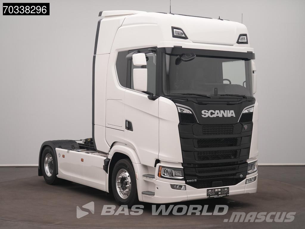 Scania S660 4X2 NEW! Retarder 2x Tanks Standklima ACC Lea Nyergesvontatók