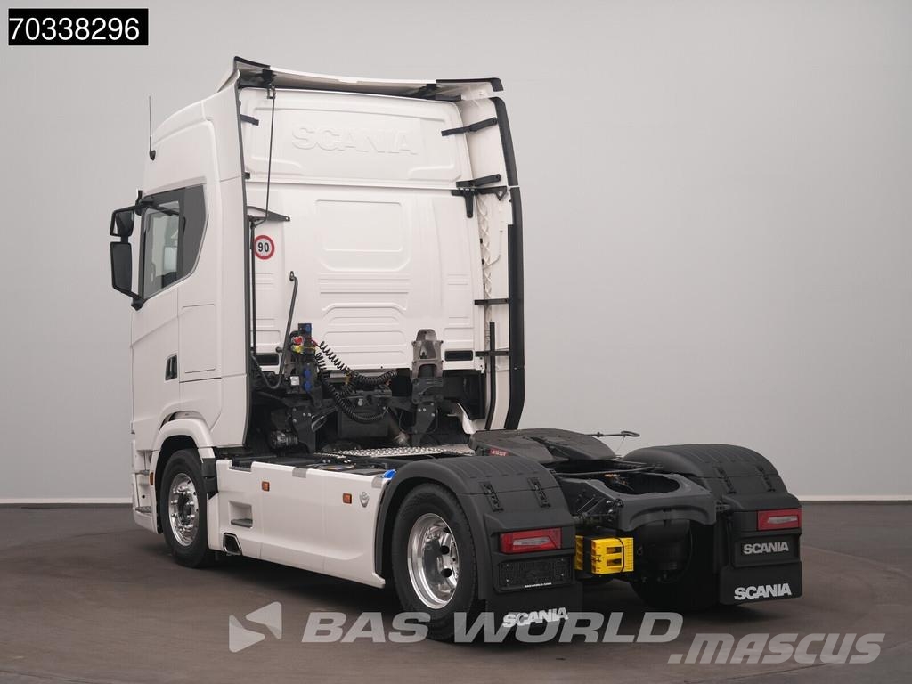 Scania S660 4X2 Retarder 2x Tanks Standklima ACC Leather Trekkers