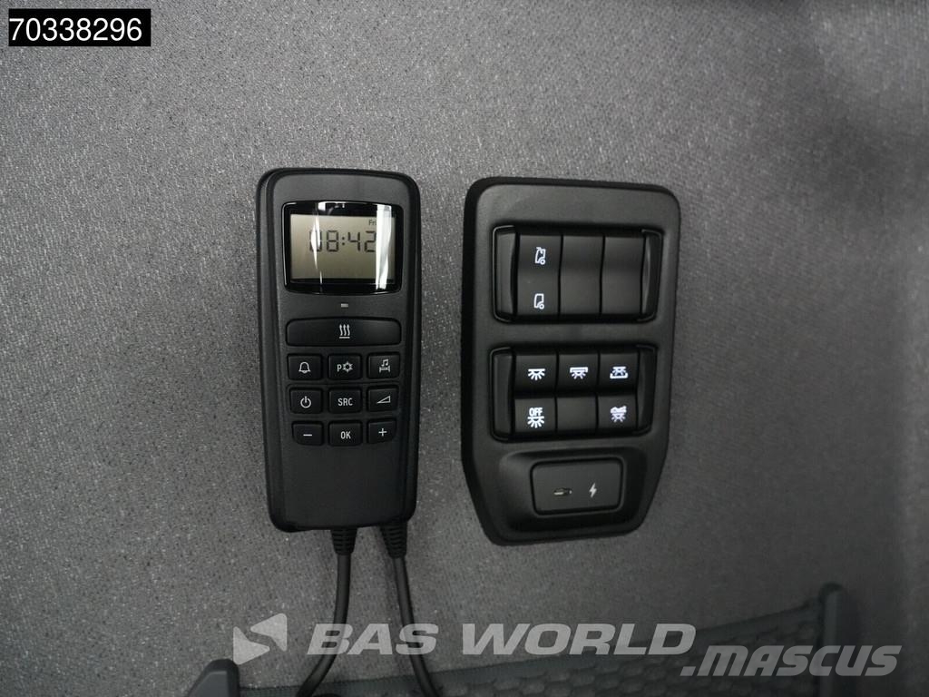Scania S660 4X2 Retarder 2x Tanks Standklima ACC Leather Trekkers