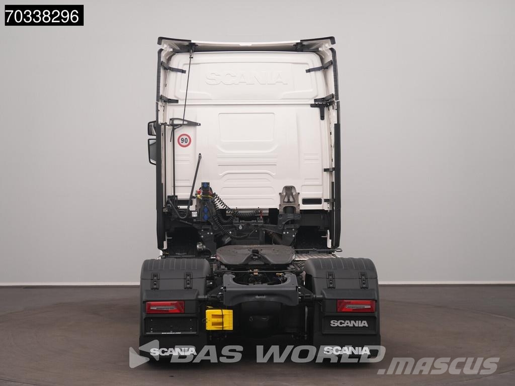 Scania S660 4X2 Retarder 2x Tanks Standklima ACC Leather Trekkers