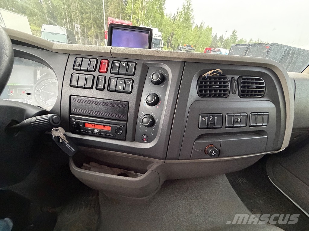 DAF LF 210 umpikori Camion cassonati