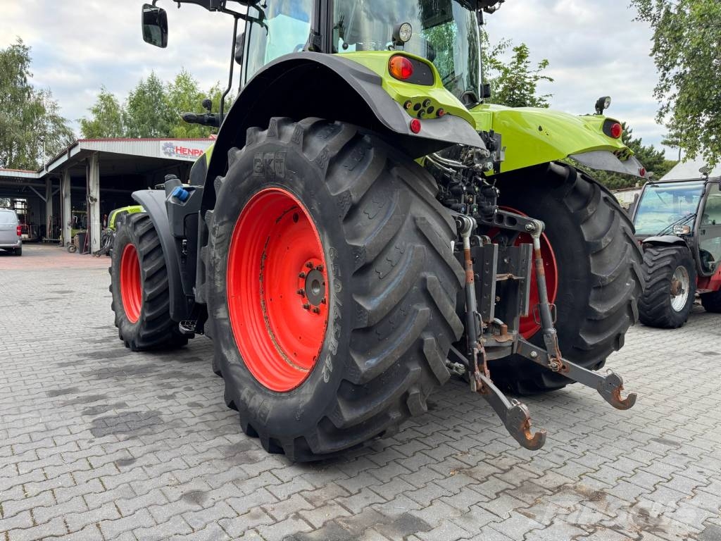 CLAAS AXION 800 CIS Tractores