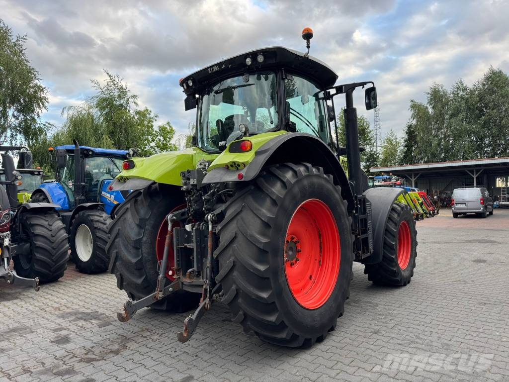 CLAAS AXION 800 CIS Tractores