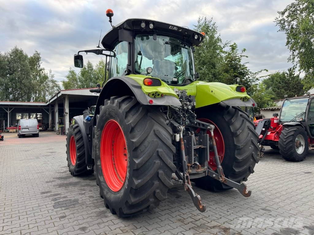 CLAAS AXION 800 CIS Tractores
