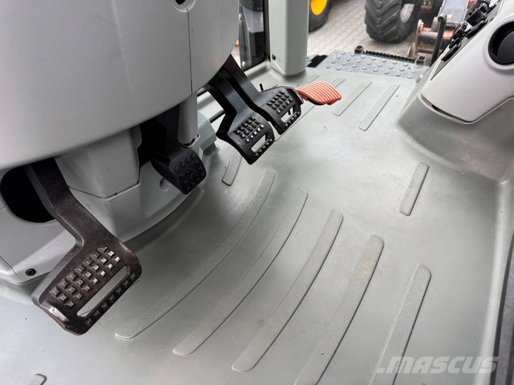 CLAAS AXION 800 CIS Tractores