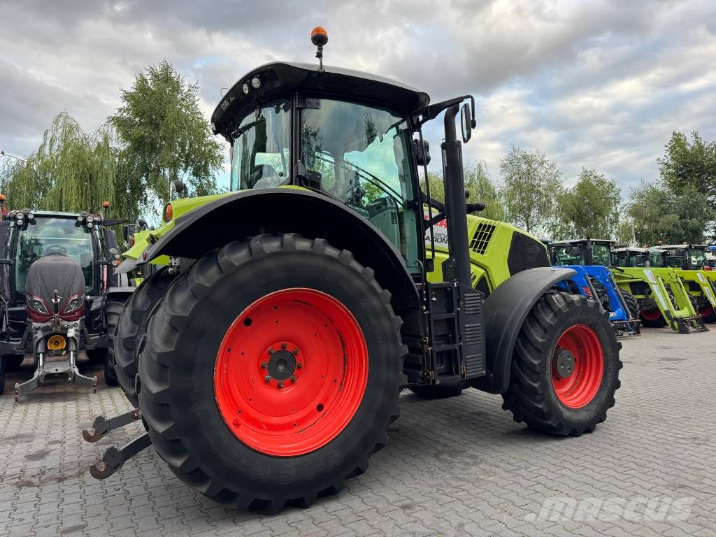 CLAAS AXION 800 CIS Tractores