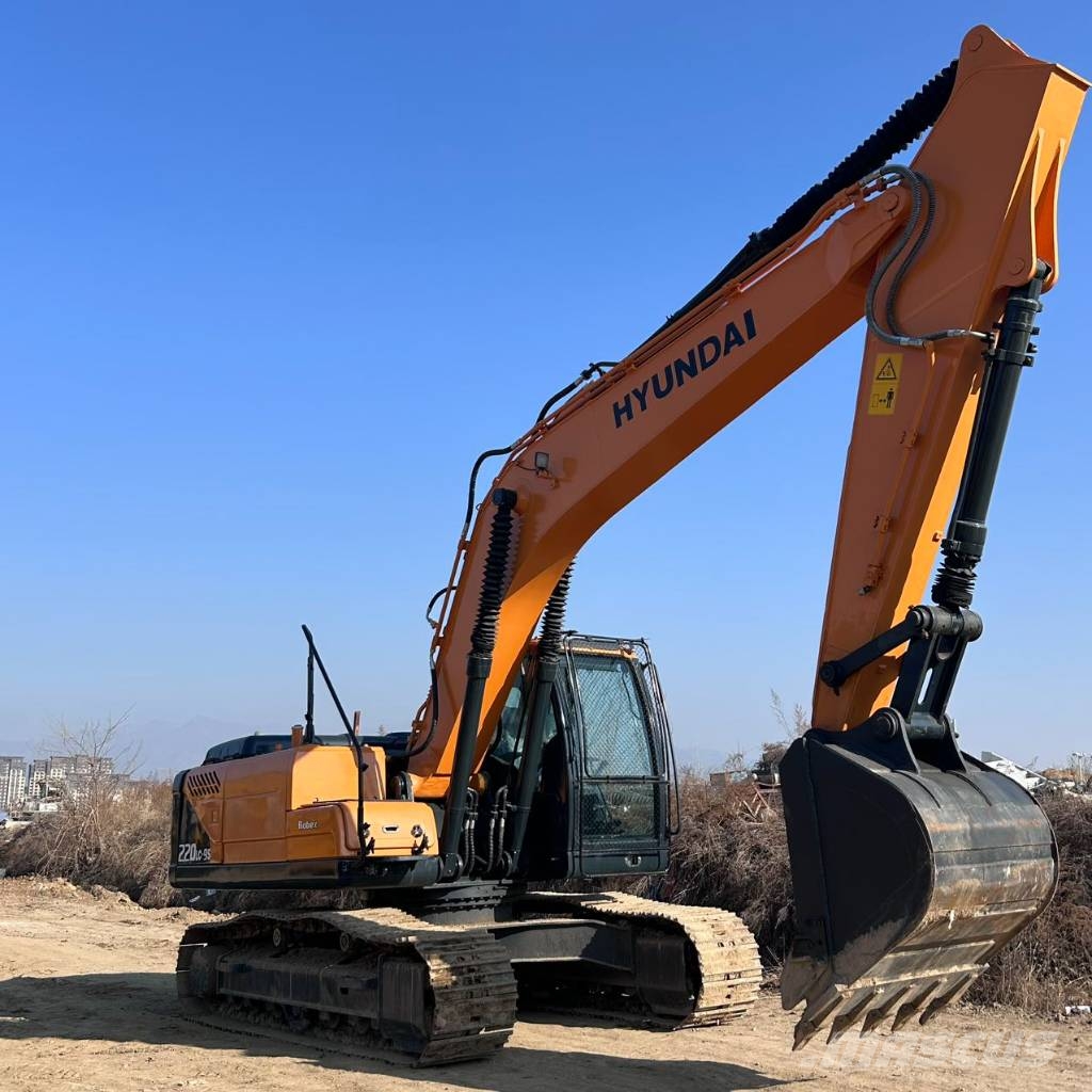 Hyundai 220 lc Paletli ekskavatörler