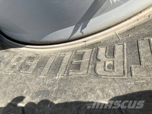 Trelleborg Dubbelmontage 650/65 R42 Tekerlekler