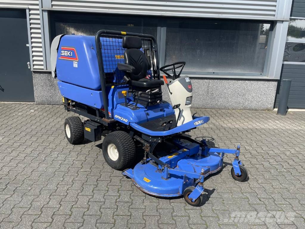 Iseki SFH240F diesel frontmaaier met opvang Tondeuses montées