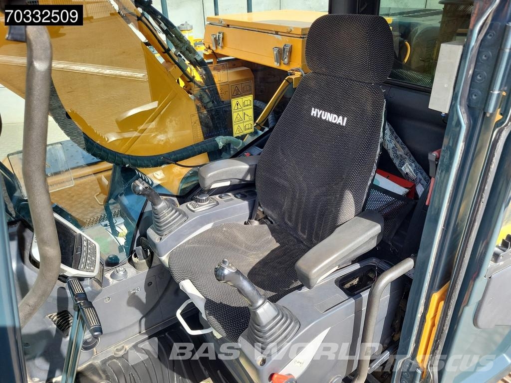 Hyundai HX260 L Crawler excavators