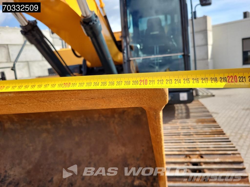 Hyundai HX260 L Crawler excavators