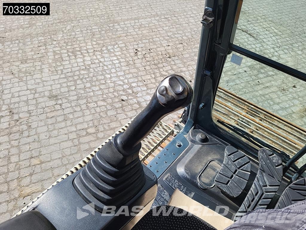 Hyundai HX260 L Crawler excavators
