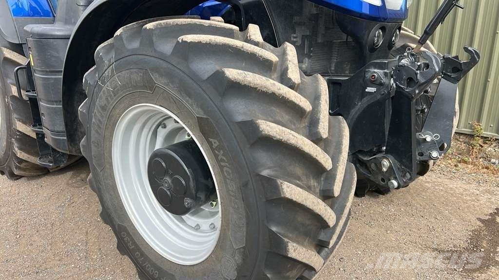 New Holland T7.300 PLMi Auto Command Tractors