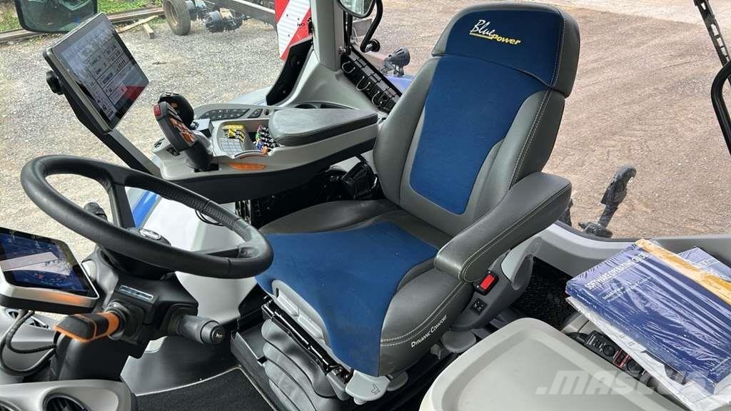 New Holland T7.300 PLMi Auto Command Tractors