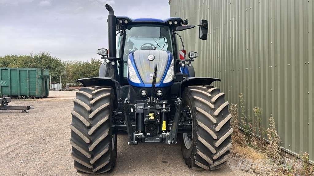 New Holland T7.300 PLMi Auto Command Tractors