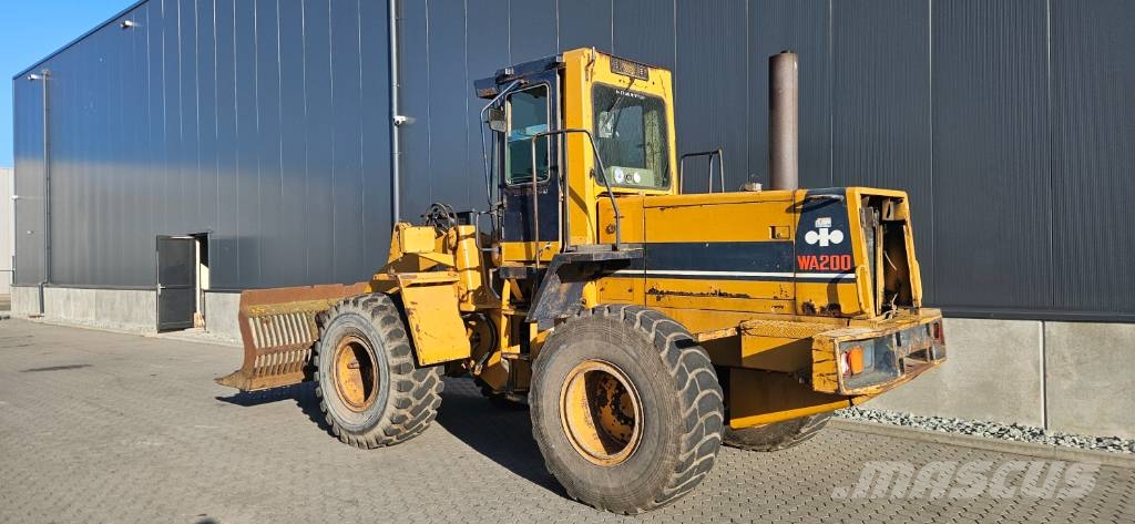 Komatsu WA 200 Wielladers