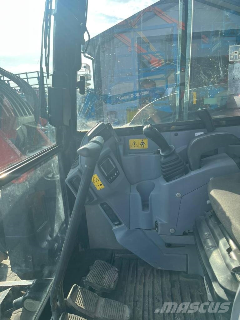 Kubota KX 080-4 中型挖掘机