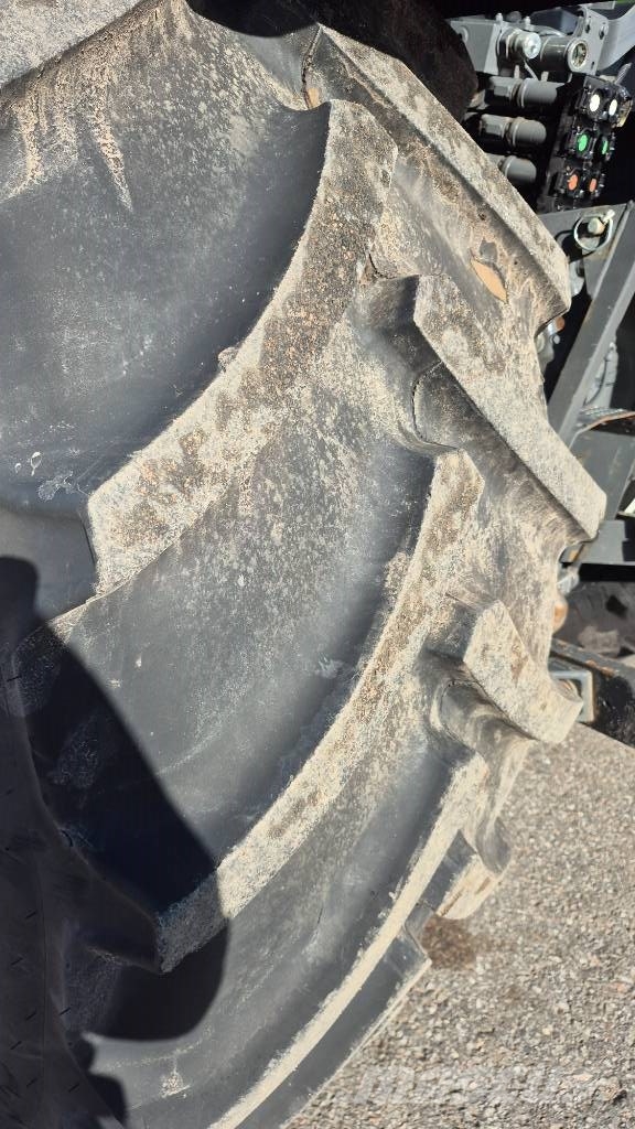 Valtra T145 Active Traktorit