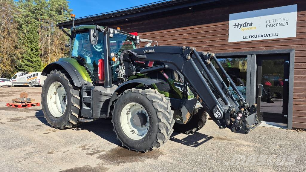 Valtra T145 Active Traktorit
