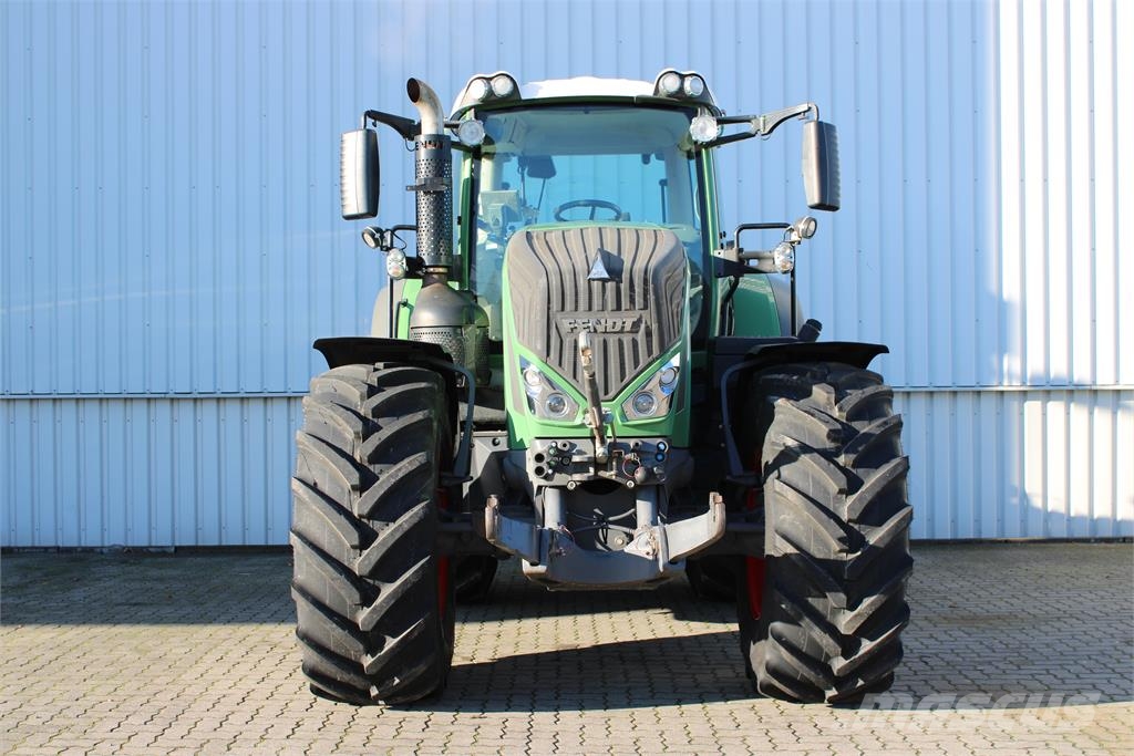 Fendt 828 Vario S4 Profi+ Tractores