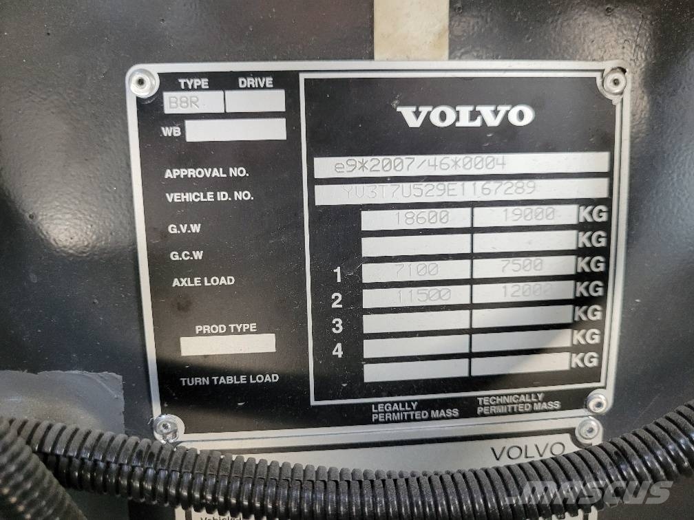 Volvo B8R 8900 EURO6 Zájazdové autobusy