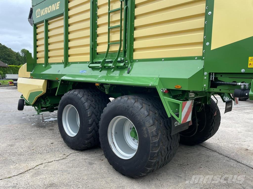 Krone MX 330 GL opraapwagen NIEUW STAAT 129 UUR!! Self-propelled foragers