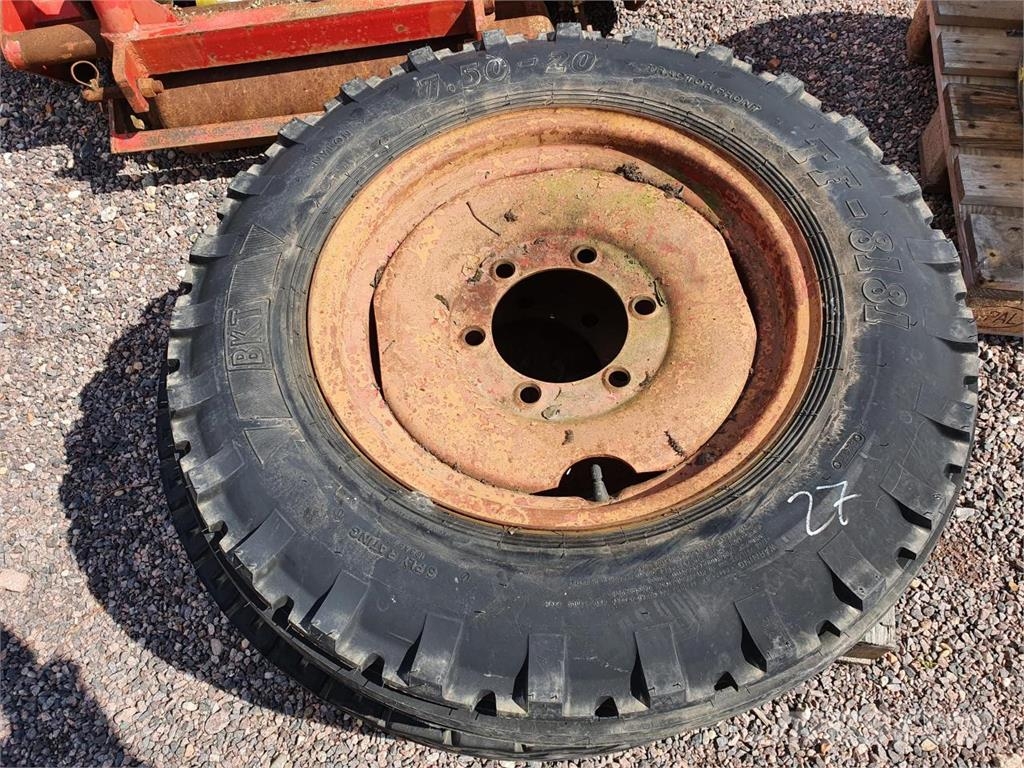 BKT 7.5-20 Pneus, rodas e aros