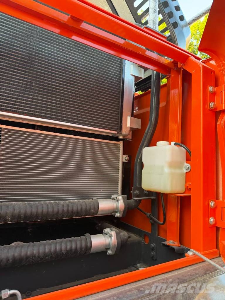 Doosan DX 300  Shanghai largest supplier Kāpurķēžu ekskavatori