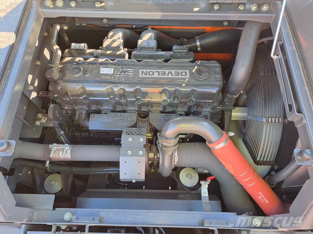 Develon DX300LC-7M (2 Unused units available) Rupsgraafmachines