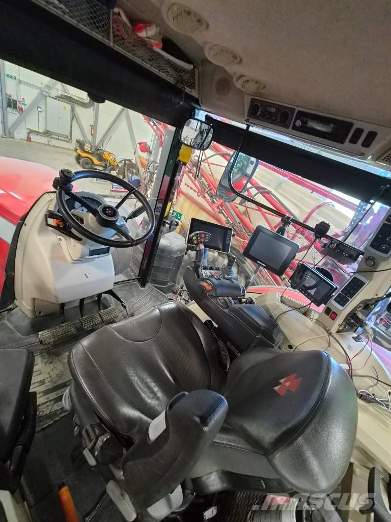 Massey Ferguson 8740S Traktori
