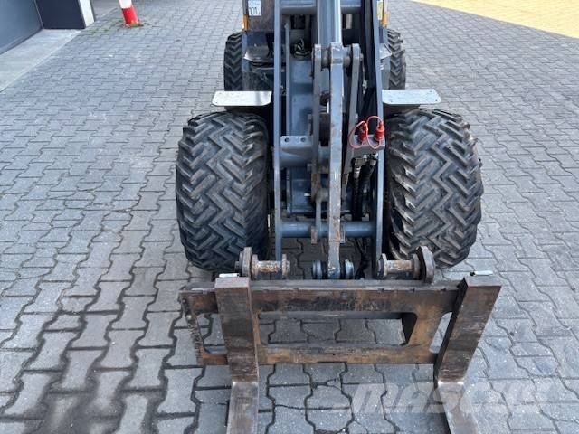 GiANT G 2300 HD Mininakladače