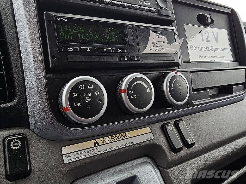 Fuso CANTER 7C18 AMT 3 SEATS AIRCO Camiones con caja de remolque
