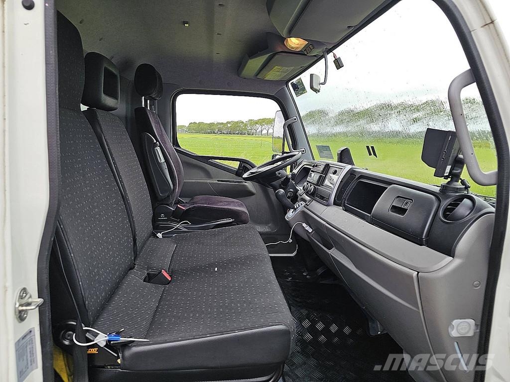 Fuso CANTER 7C18 AMT 3 SEATS AIRCO Camiones con caja de remolque
