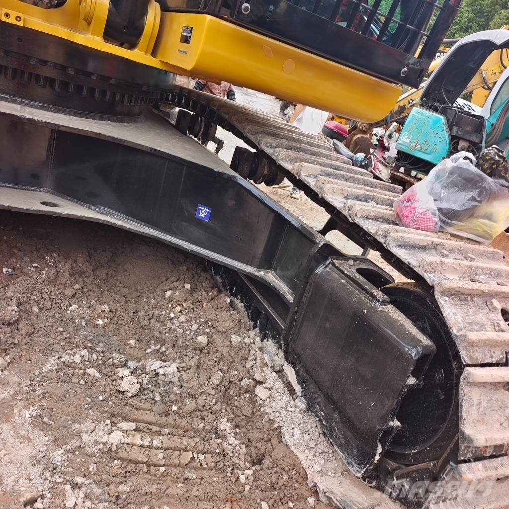 CAT 349D2L 3000 units excavators in stock Верижен екскаватор