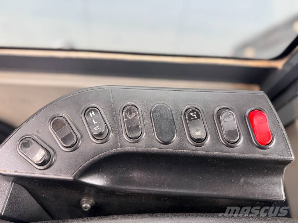 Komatsu WA470-8 - Joystick Steering Chargeuse sur pneus