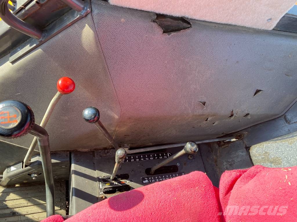 Renault CERES 330 Mécanique endommagé Tracteur