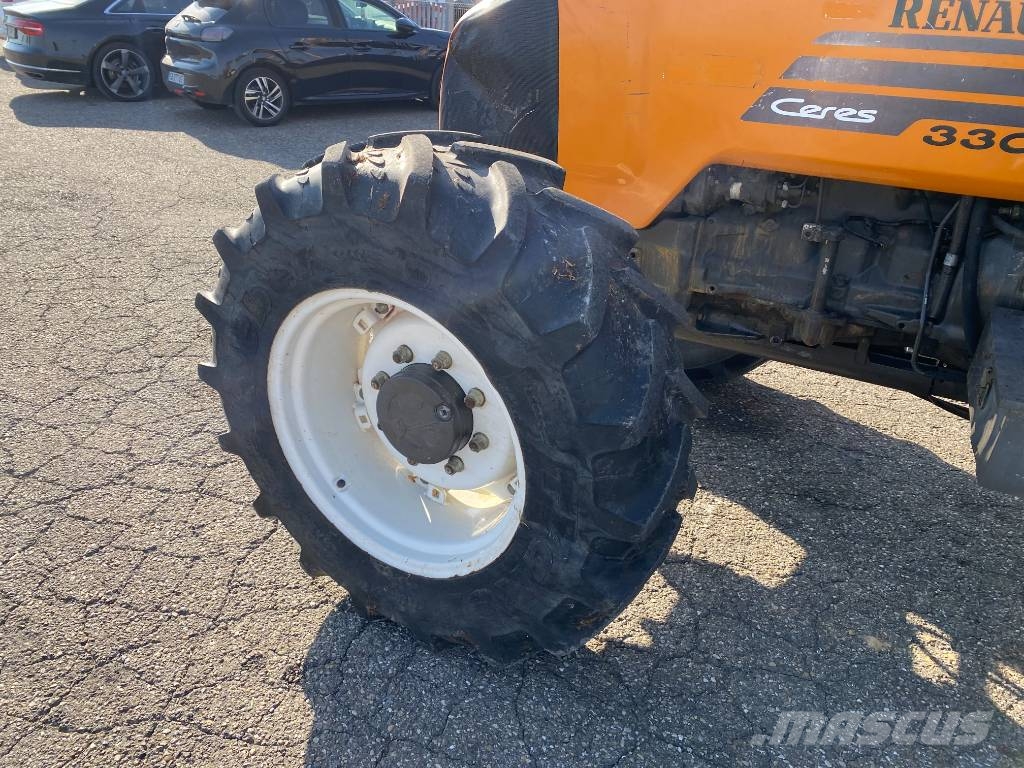Renault CERES 330 Mécanique endommagé Tracteur