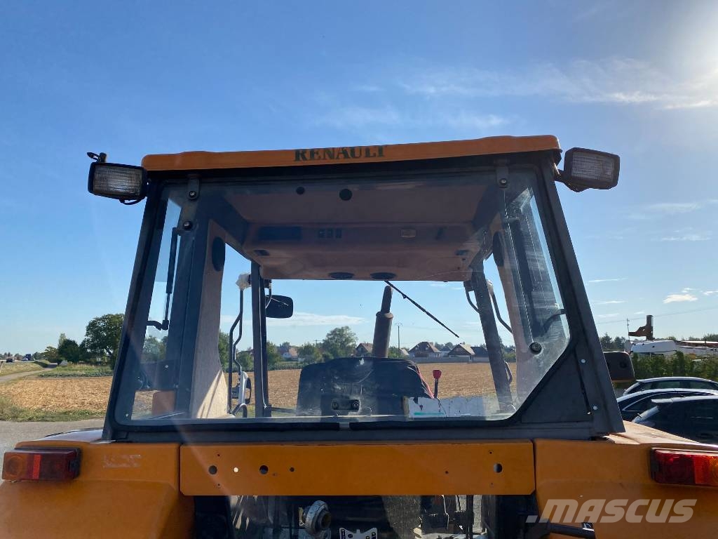 Renault CERES 330 Mécanique endommagé Tracteur