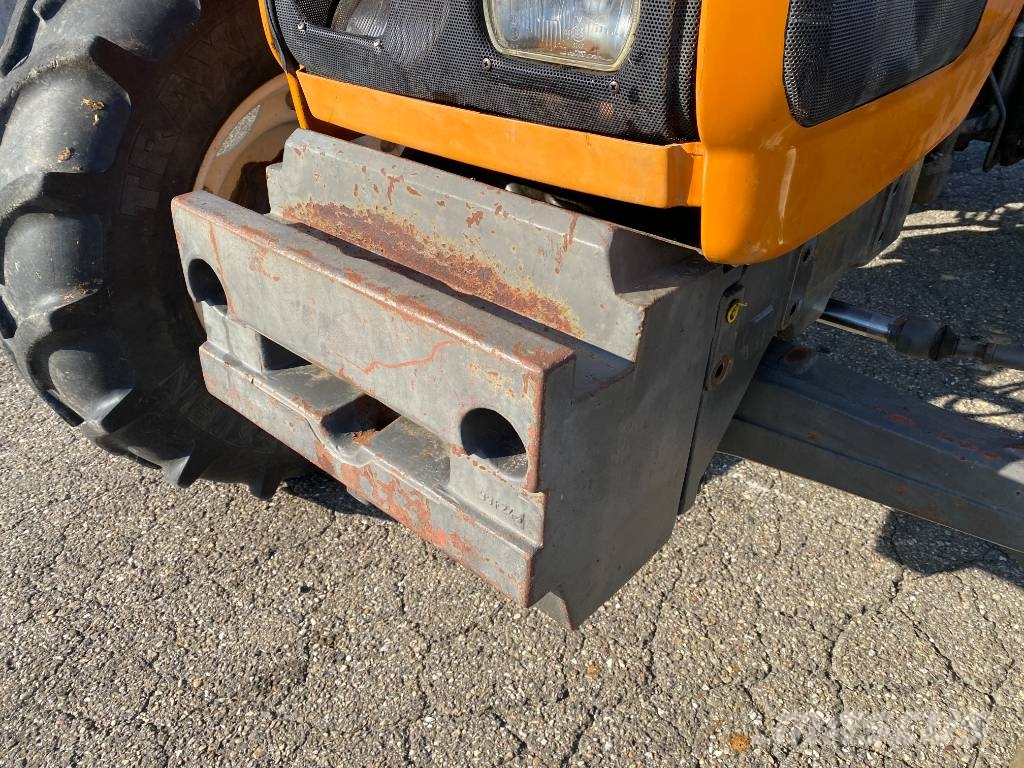 Renault CERES 330 Mécanique endommagé Tracteur