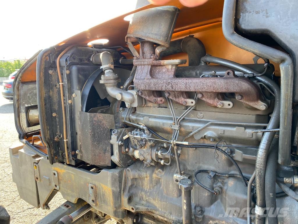 Renault CERES 330 Mécanique endommagé Tracteur