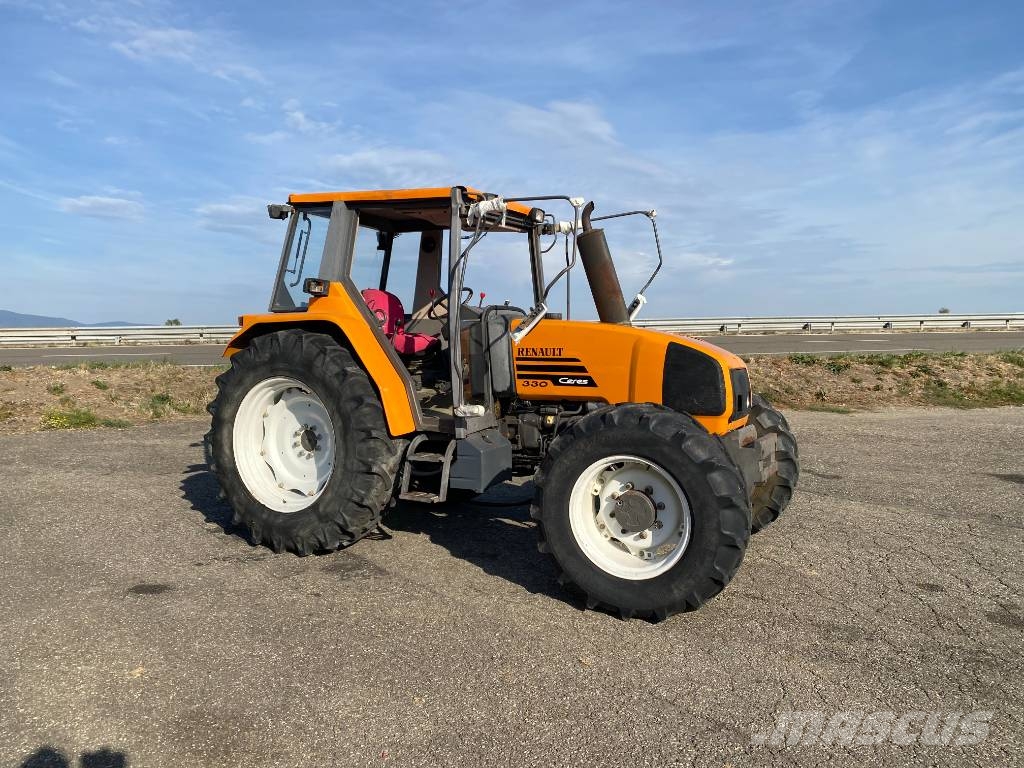 Renault CERES 330 Mécanique endommagé Tracteur