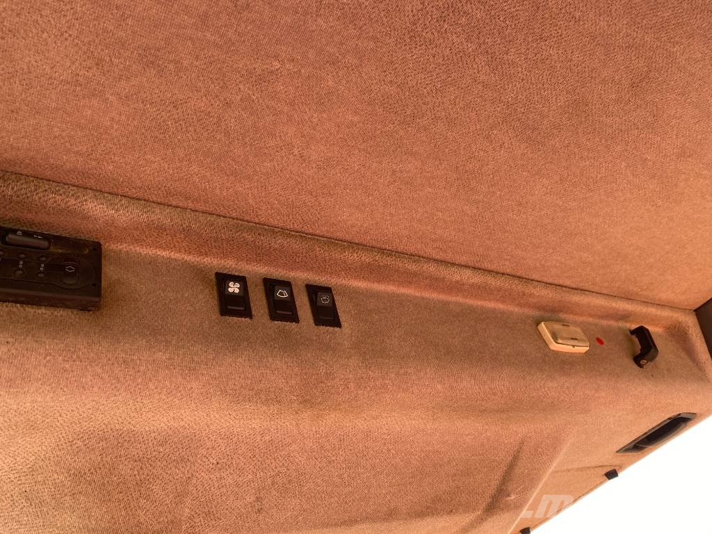 Renault CERES 330 Mécanique endommagé Tracteur