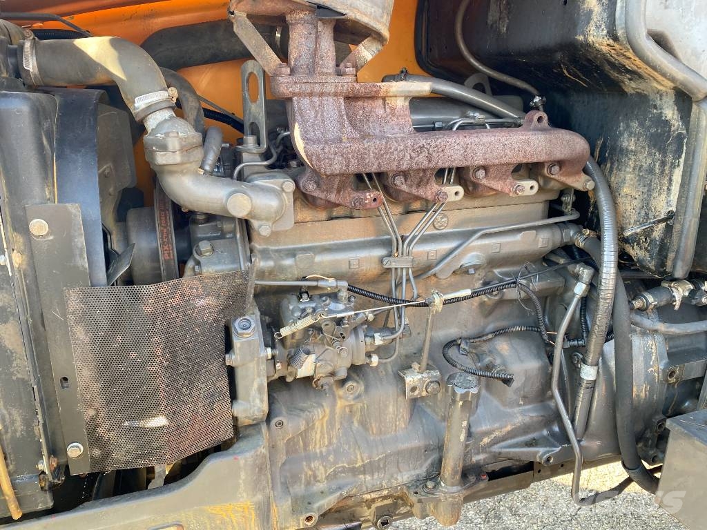 Renault CERES 330 Mécanique endommagé Tracteur