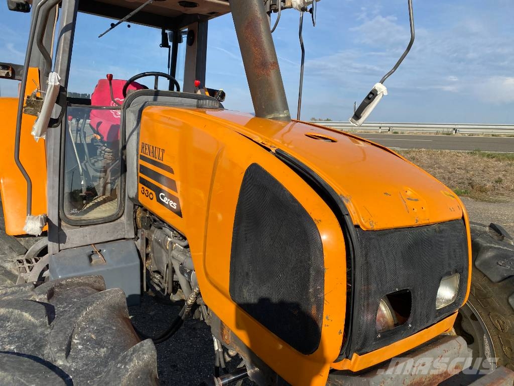 Renault CERES 330 Mécanique endommagé Tracteur