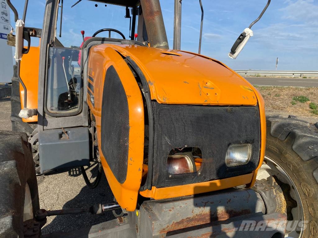 Renault CERES 330 Mécanique endommagé Tracteur