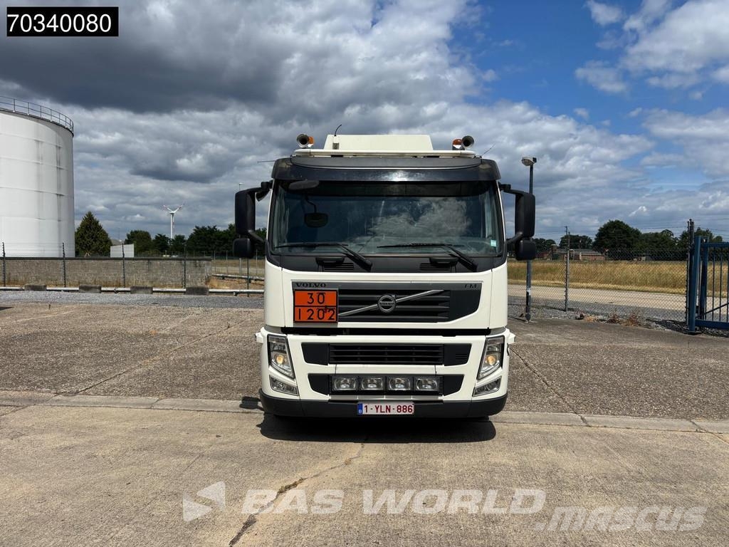 Volvo FM 330 6X2 Tankwagen